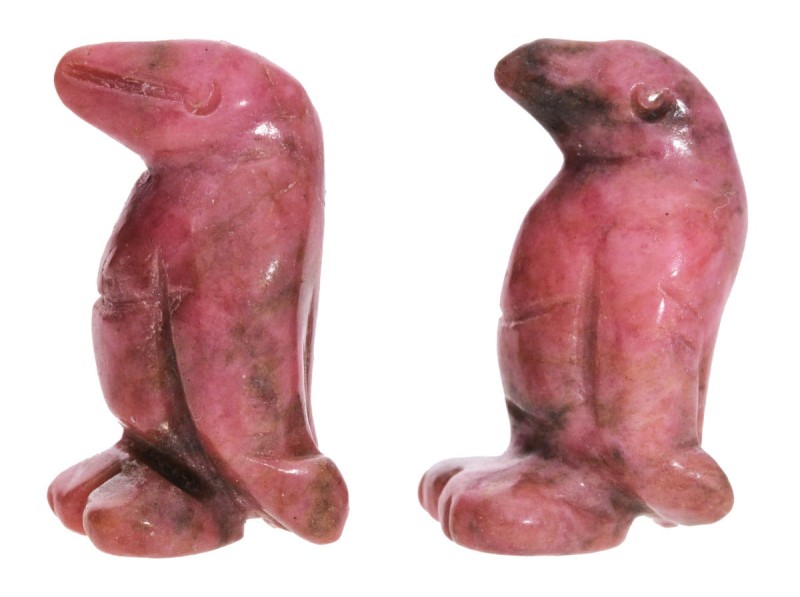 Figurka pingwin z naturalnego kamienia rodonit