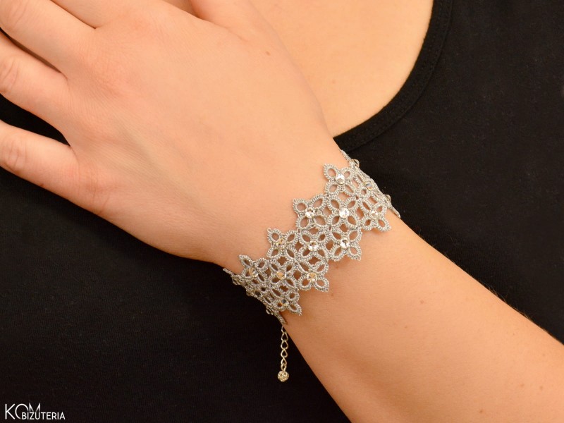 srebrna bransoletka frywolitka z bialymi krysztalami swarovski.JPG