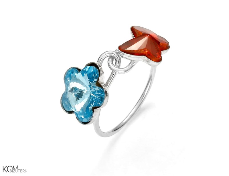Srebrny pozłacany pierścionek z czerwonym i niebieskim kryształem Swarovski®.jpg