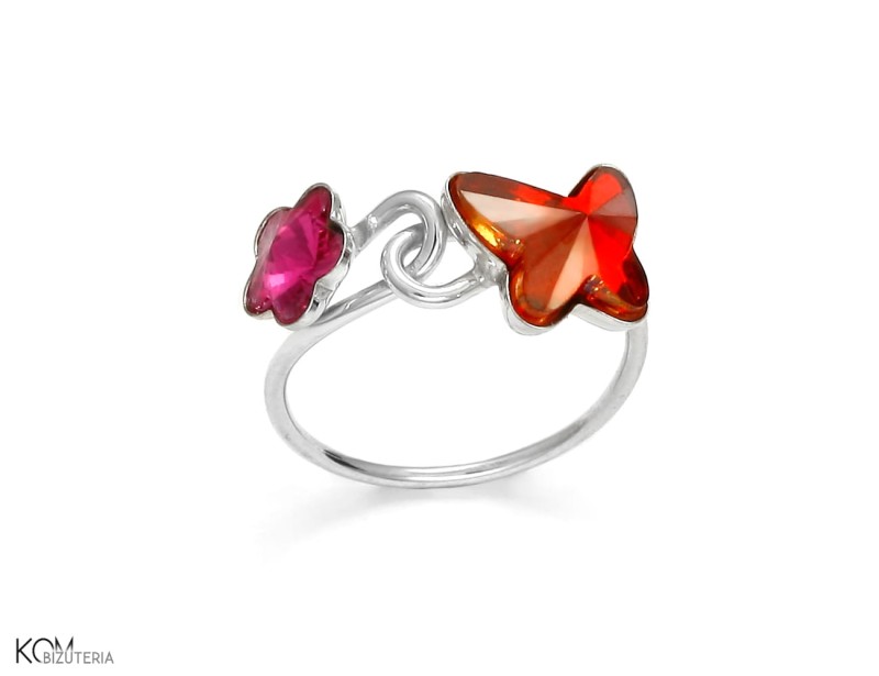 Srebrny pierścionek z różowym i czerwonym kryształem Swarovski®.jpg